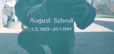 Schriftzug August Schroll