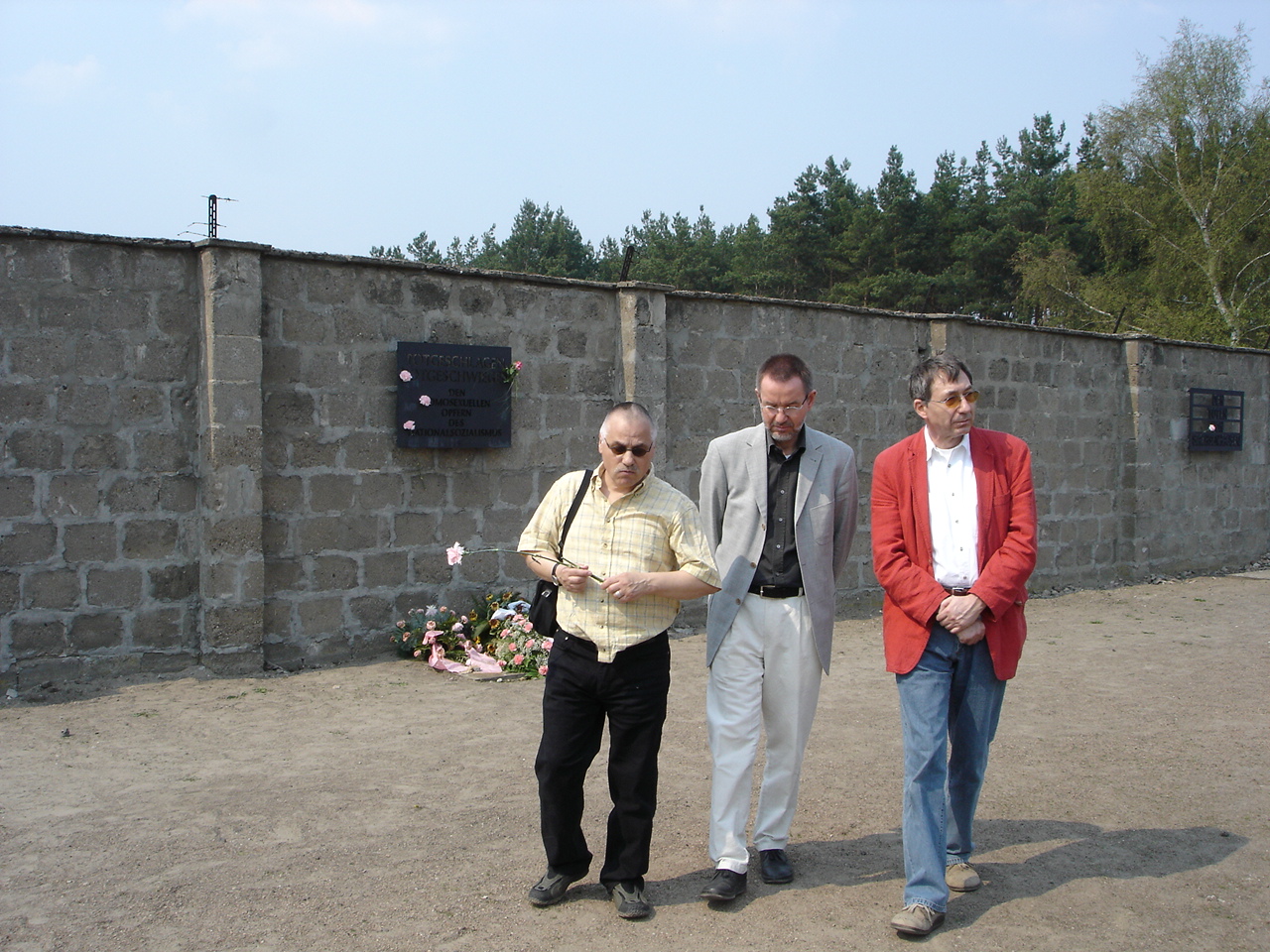 Gedenktafel Lothar Dönitz, Johannes Nyc, Peter Birmele